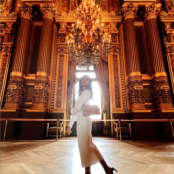 Welcome To My Closet! - Picture 16 of 16